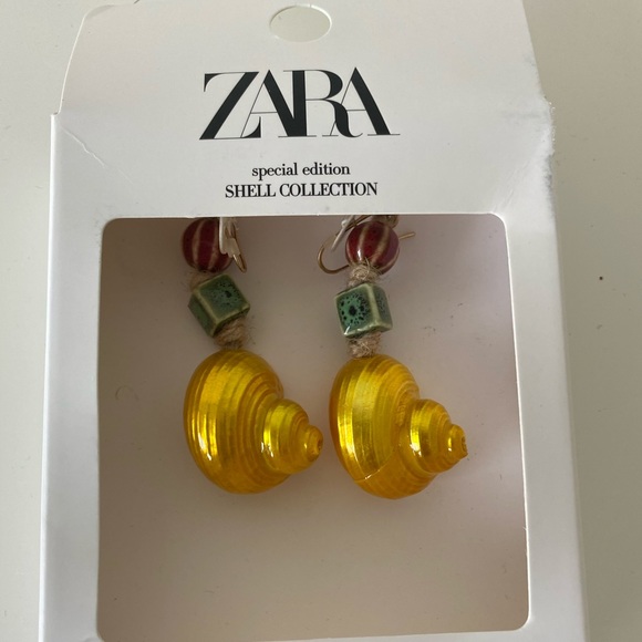 Zara Jewelry - ZARA ENAMELED SNAIL EARRINGS💋